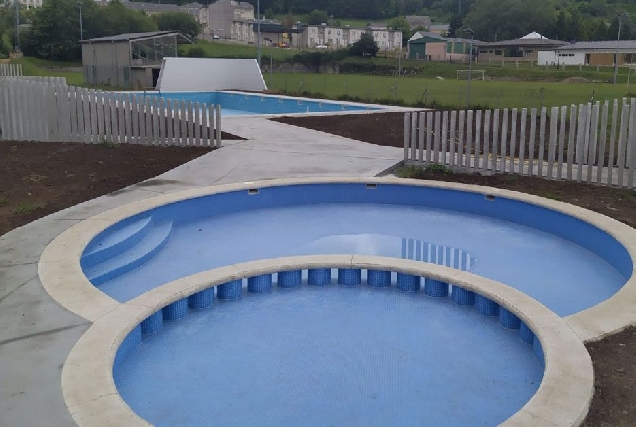 piscina muras